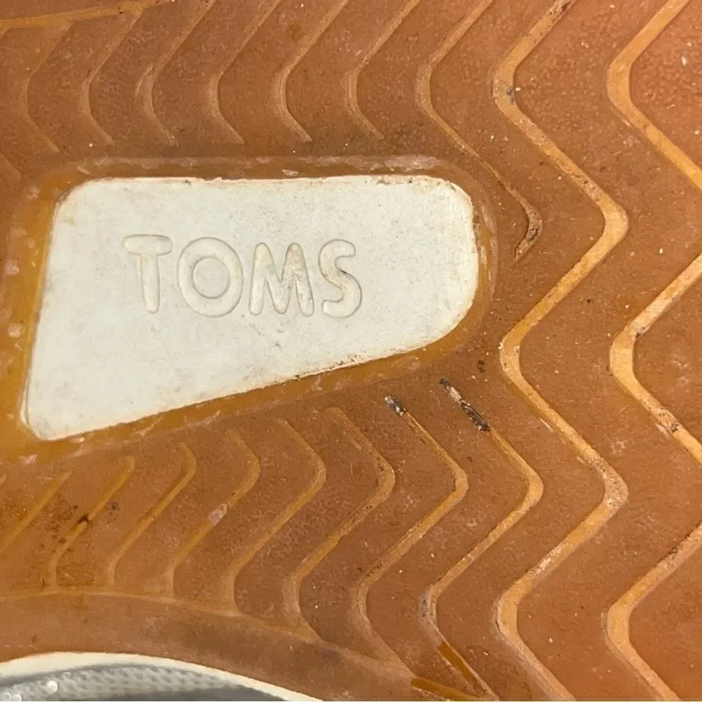 Toms women size